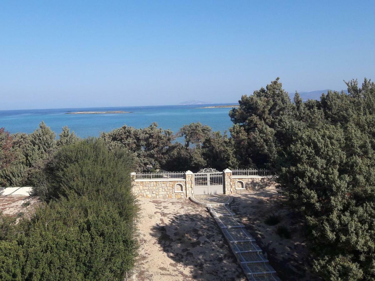 Elafonisos: Two Storey House On The Sea Front 外观 照片